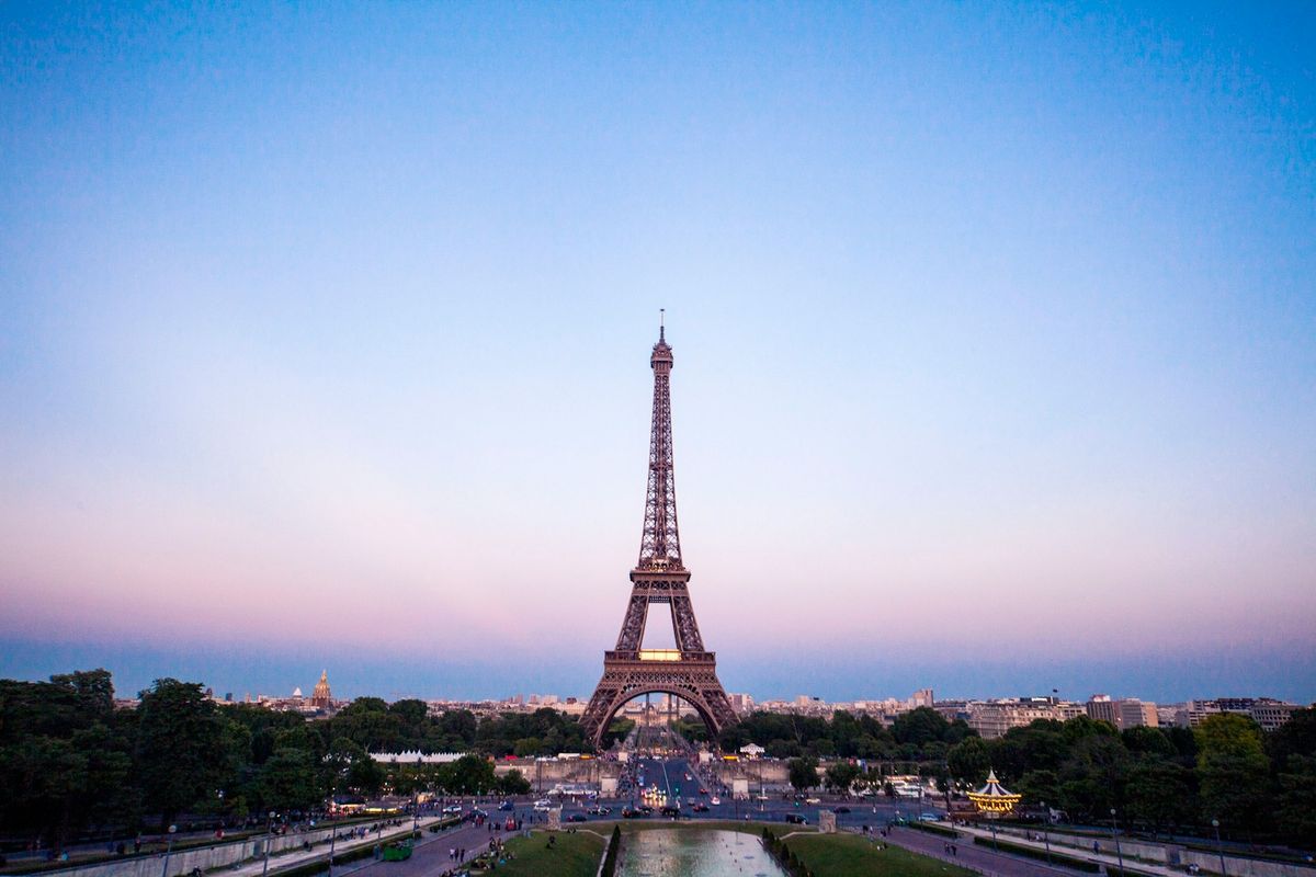 Eiffeltårnet over Paris